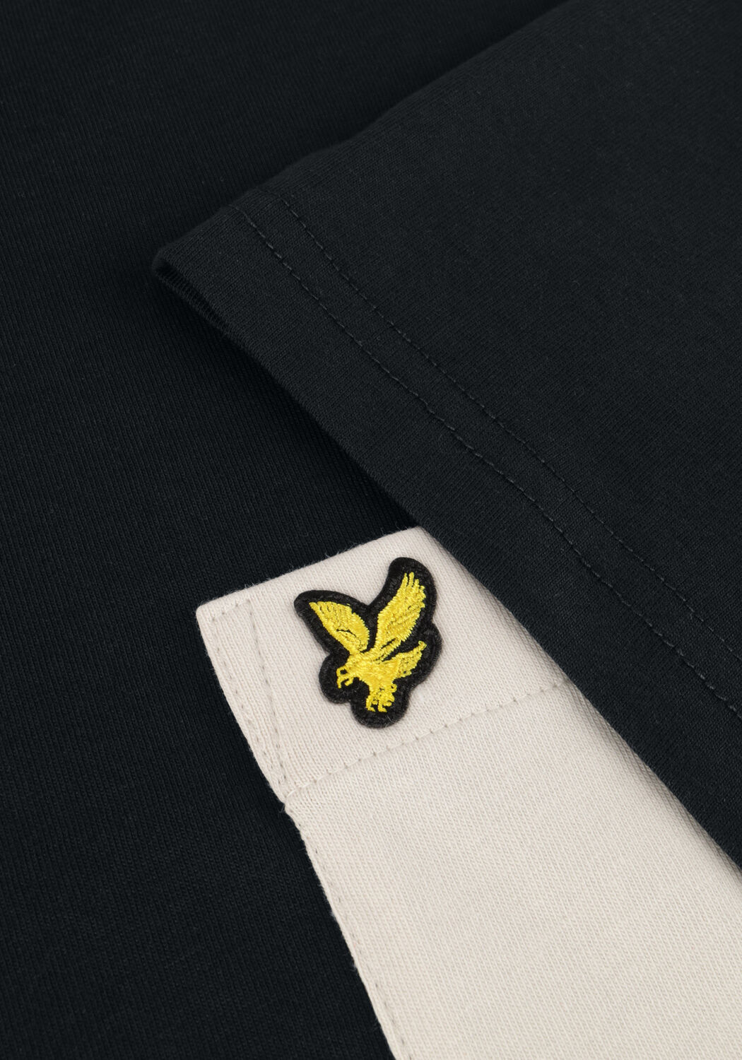 Donkerblauwe LYLE & SCOTT T-shirt CONTRAST POCKET T-SHIRT - large