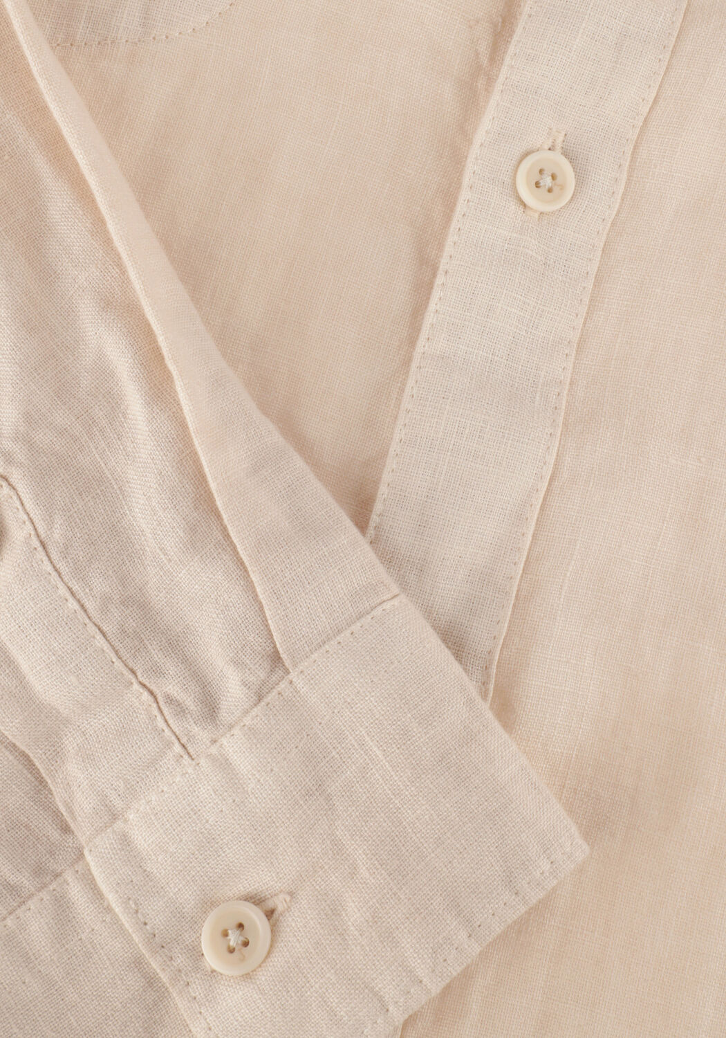 BUTCHER OF BLUE Chemise d&eacute;contract&eacute; ROBBINS LINEN CLEAN SHIRT en beige - large