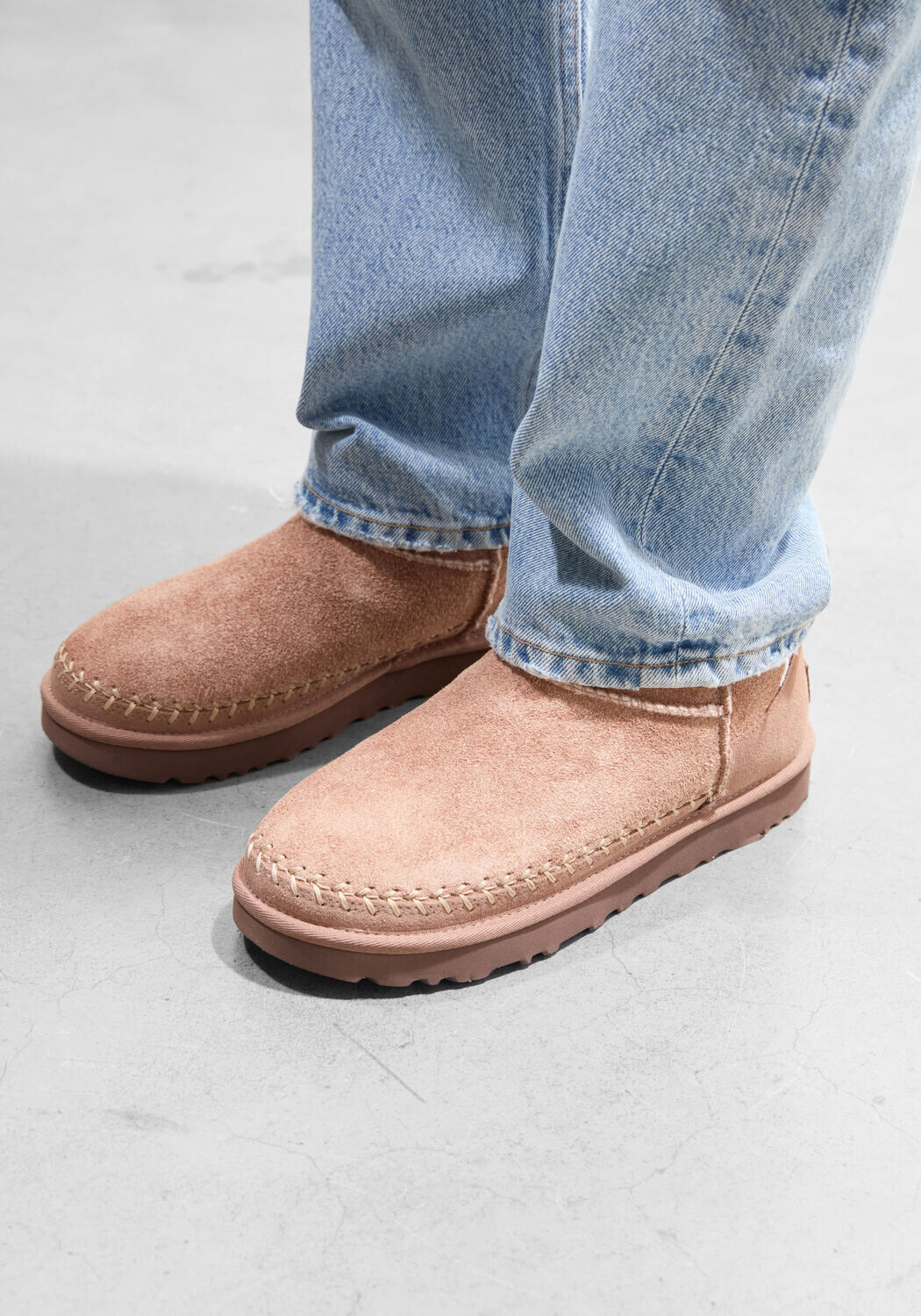 Bruine UGG  W CLASSIC ULTRA MINI BIARRITZ - medium