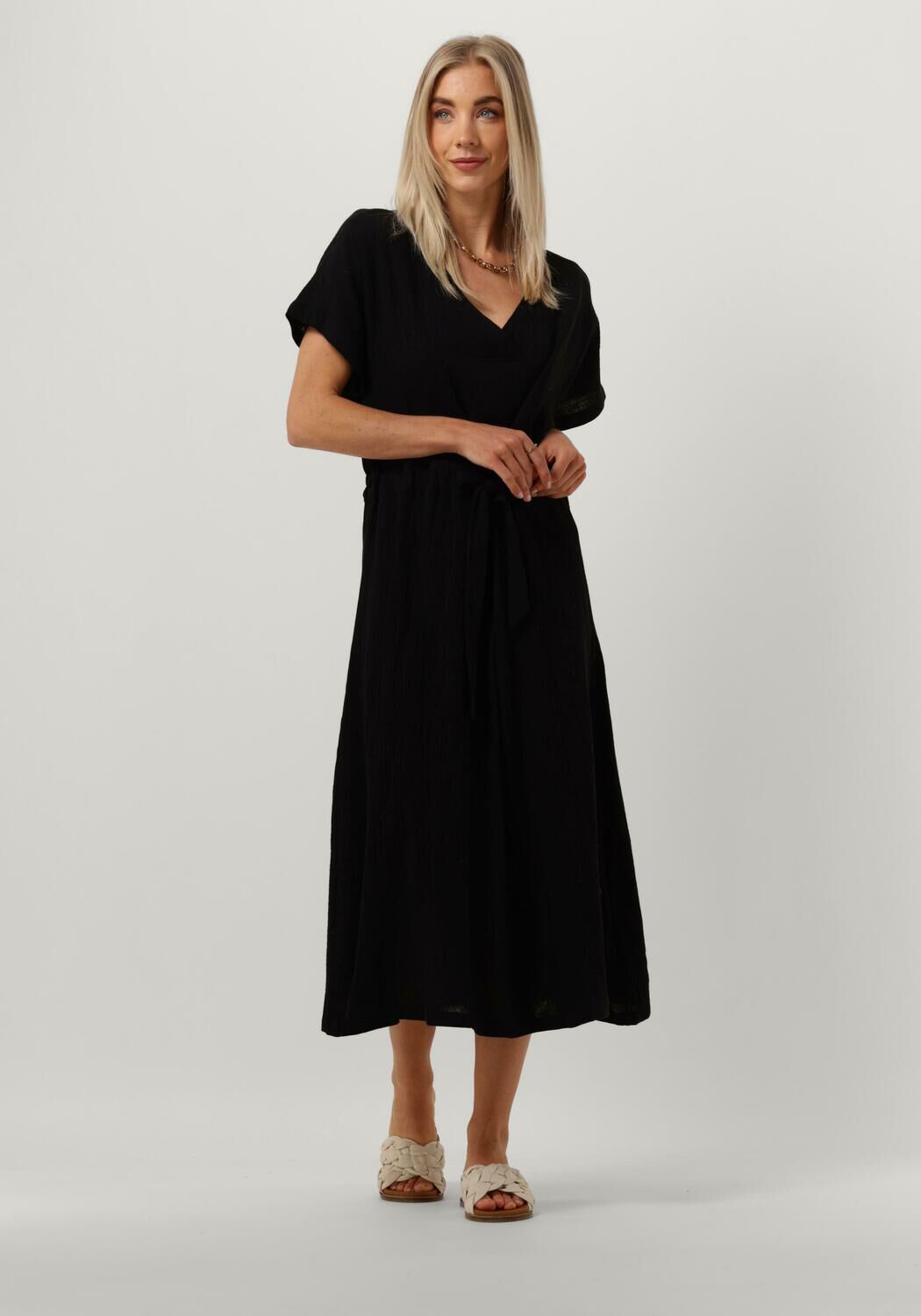 Midi jurk met korte hot sale mouw