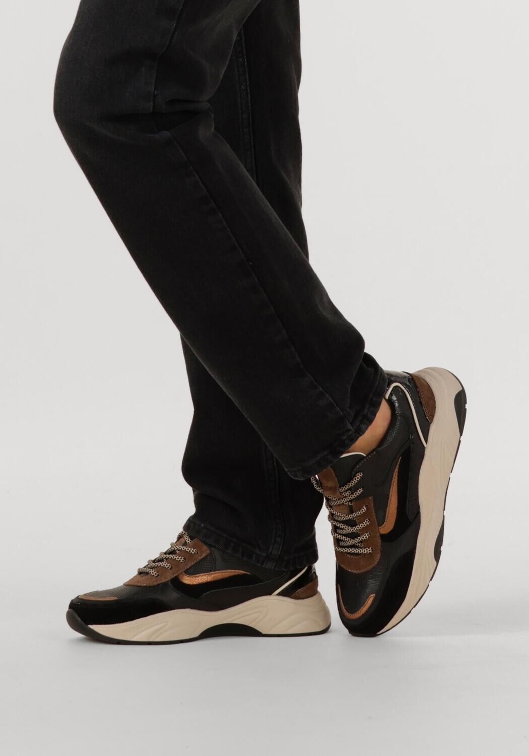 Zwarte NOTRE-V Sneakers IVA-30 - large