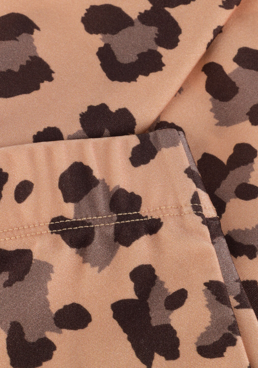 Z8 Pantalon courte JEMMA en marron - large