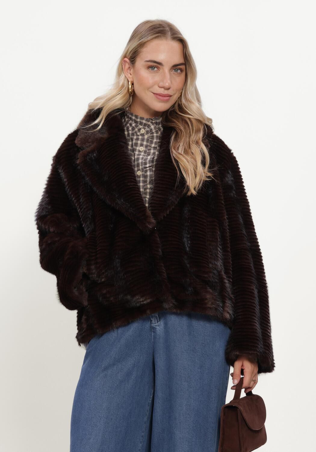 FREEBIRD Manteau en fausse fourrure ORIANA en marron - large