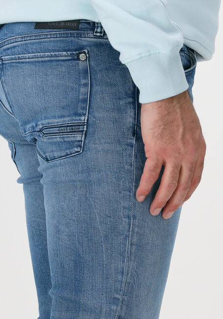CAST IRON Slim fit jeans RISER SLIM BRIGHT BLUE WASH en bleu - large
