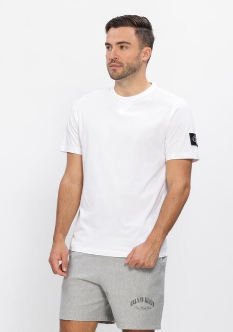 CALVIN KLEIN T-shirt BADGE REGULAR TEE en blanc - large