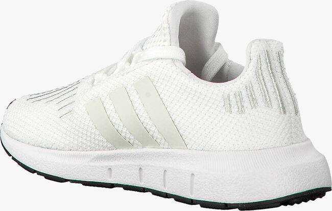 Witte ADIDAS Lage sneakers SWIFT RUN I - large