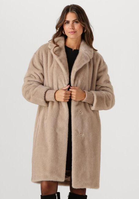 BEAUMONT Manteau en fausse fourrure NILLA COAT en marron - large