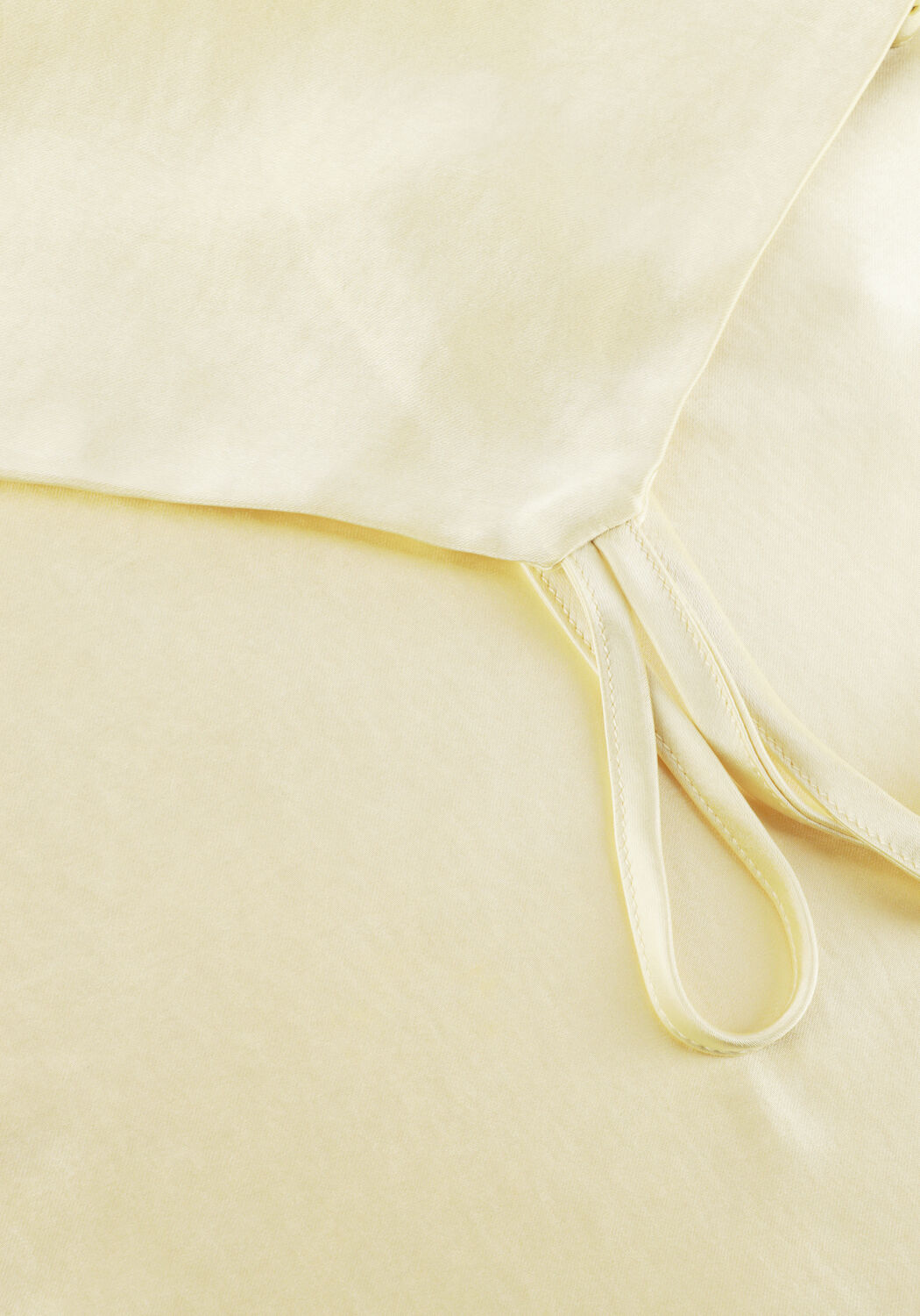 EDITED KAYLEEN TOP Hauts & T-shirts en jaune - large