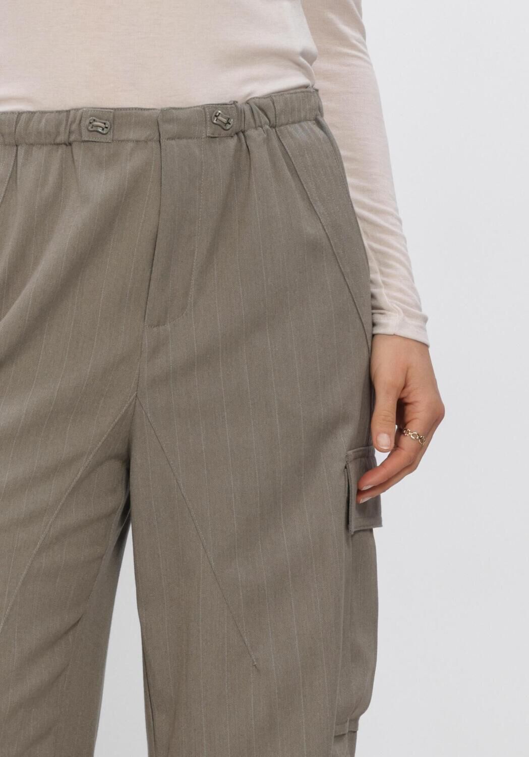 WITHBLACK Pantalon cargo WBLANNA STRIPE TRACK PANT en taupe - large