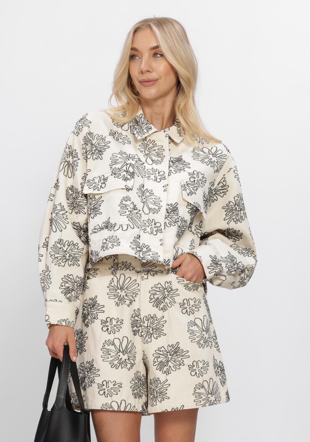 AMAYA AMSTERDAM MYRA JACKET Vestes en blanc - large