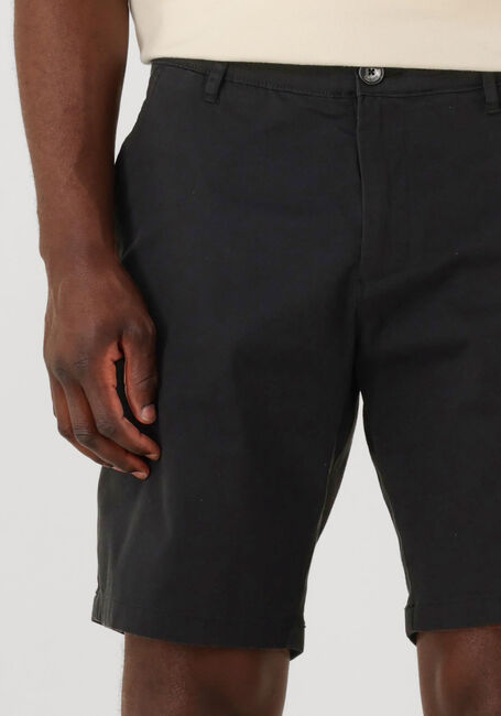 MATINIQUE Pantalon courte MATHOMAS SHORT en noir - large