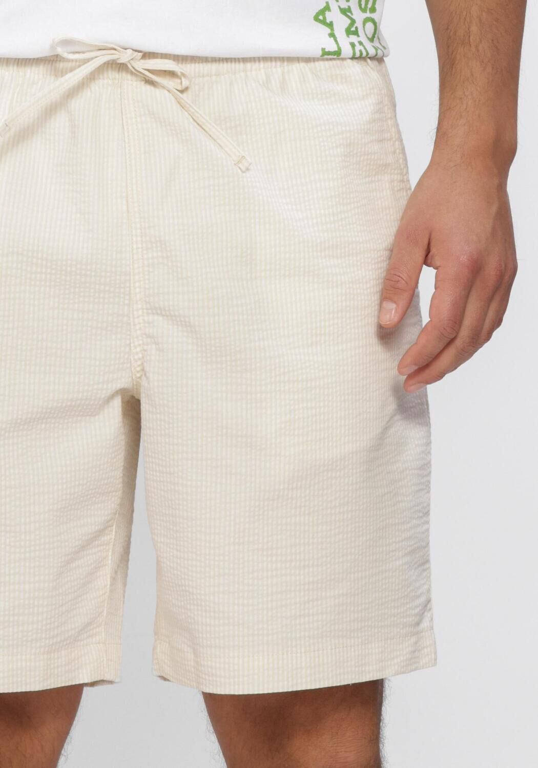 Ecru LACOSTE Korte broek RELAXED FIT WAFFLE TEXTURE SHORTS - large