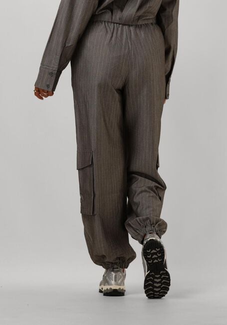 REFINED DEPARTMENT Pantalon cargo VIKKI en gris - large