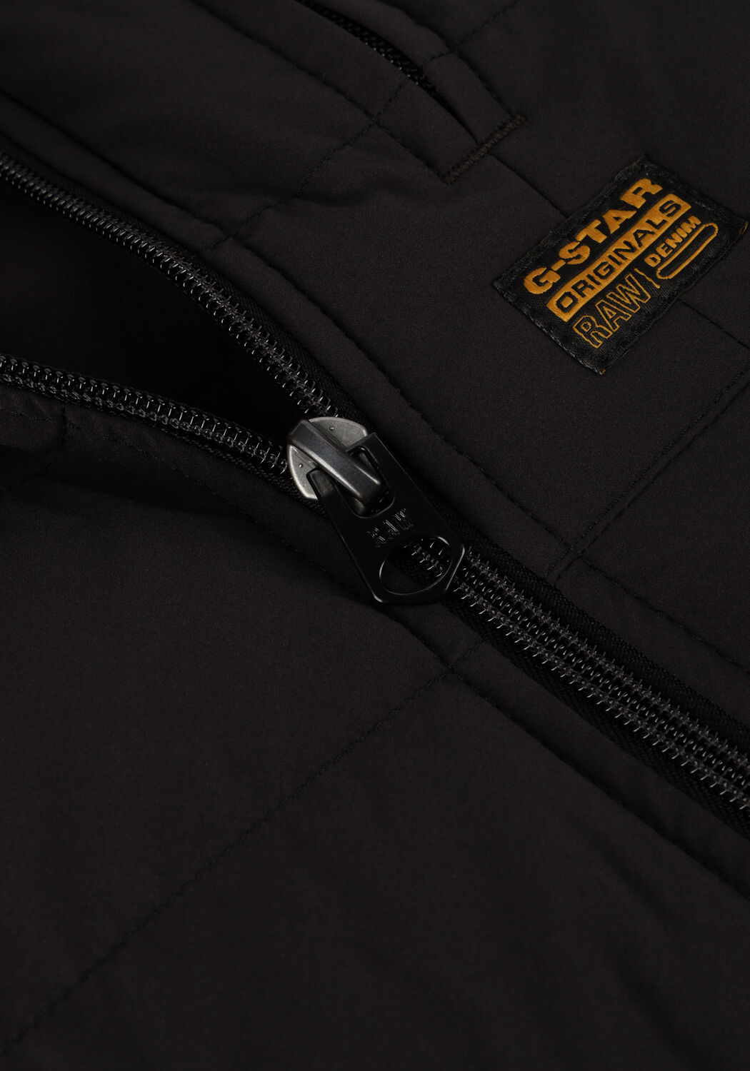 G-STAR RAW Veste sans manches FOUNDATION LINER VEST en noir - large