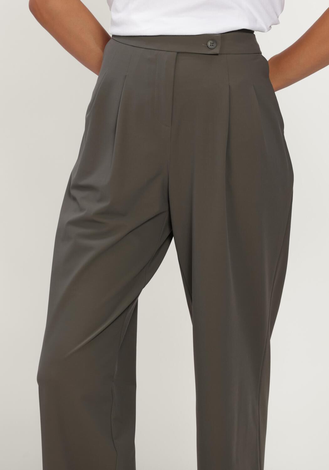 Olijf JAPAN TKY Broeken/jumpsuits BIHARU - large