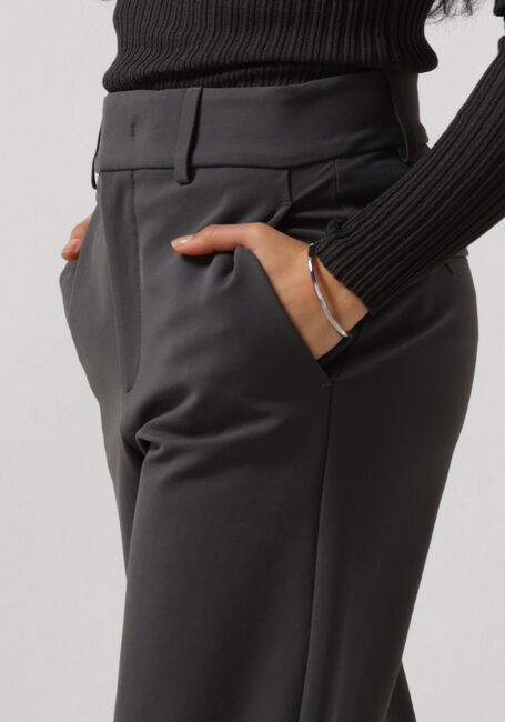 VANILIA Pantalon TAILORED TWILL en gris - large