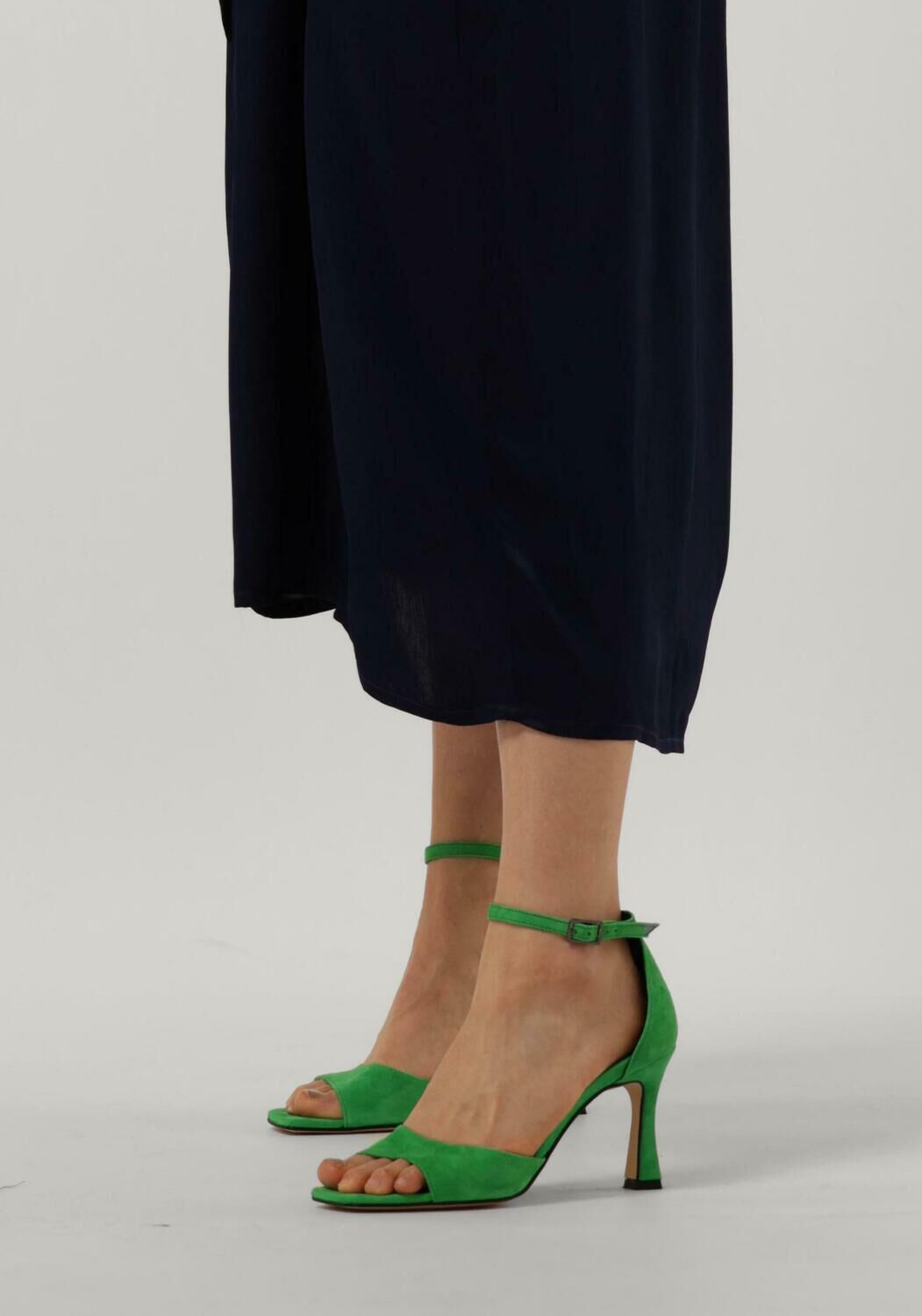 Groene NOTRE-V Sandalen 8510 - large