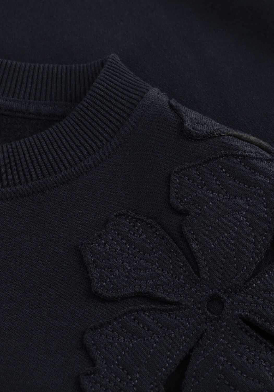 Donkerblauwe JANSEN AMSTERDAM Trui GABY TRUI SW 156 LONG SLEEVE FLOWER DETAIL - large
