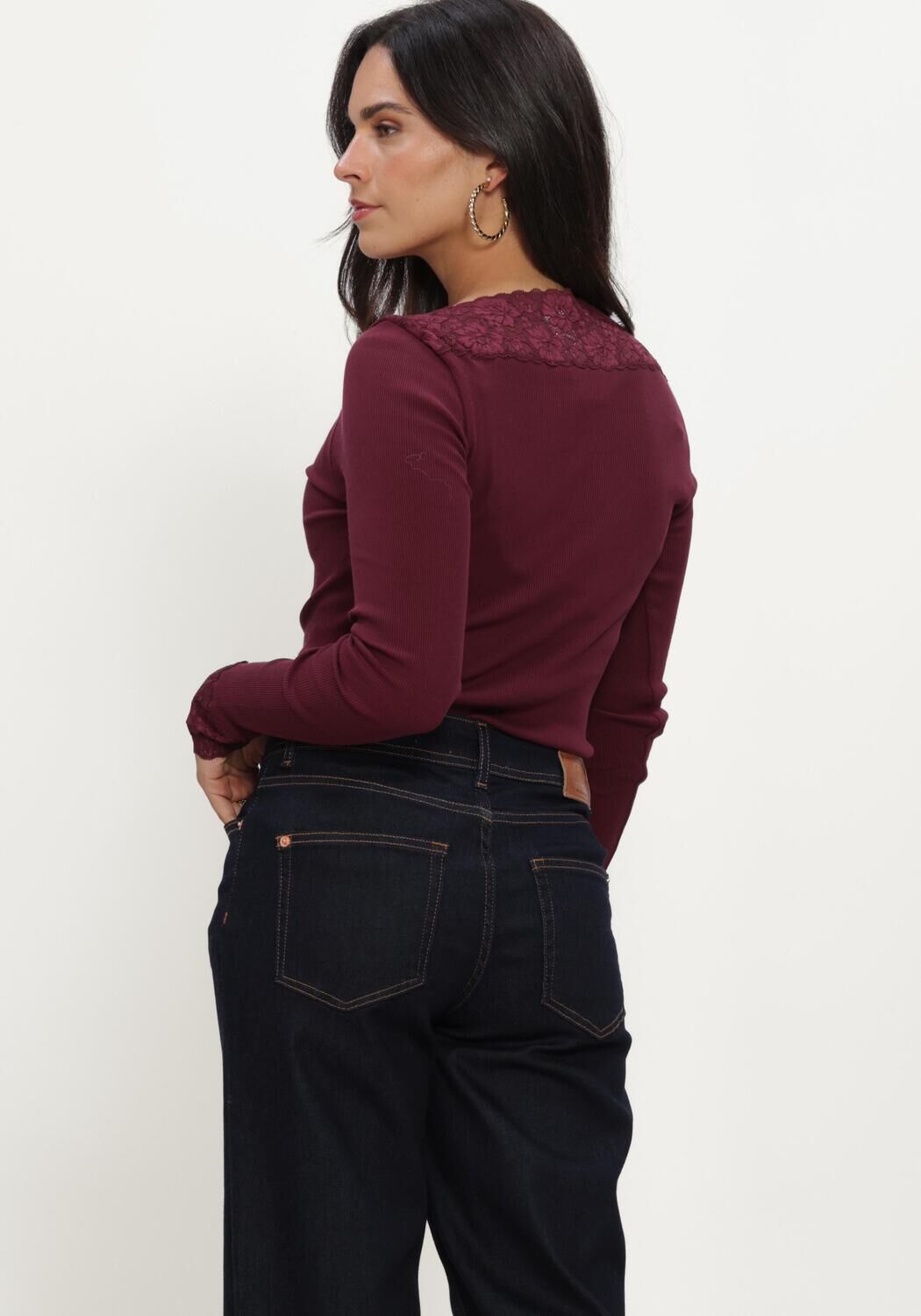 Bordeaux ROSEMUNDE Top BERNADINE ORGANIC LS V-NECK LACE - large