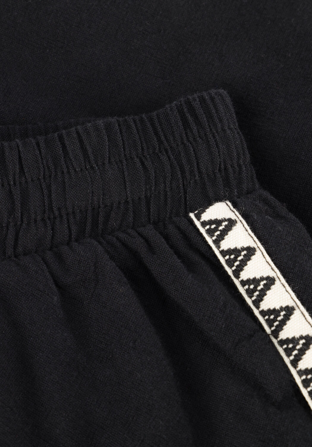 DEVOTION Pantalon courte THALIA en noir - large