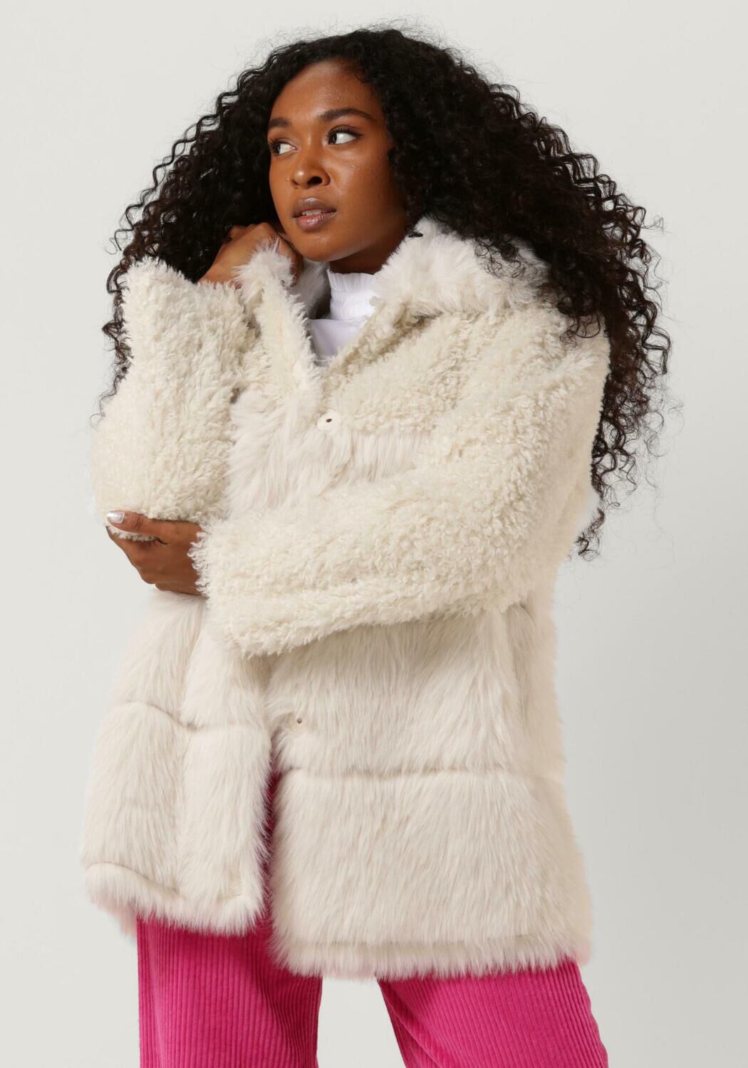 BEAUMONT Manteau en fausse fourrure SOFT FUR MIX JACKET Cr me Omoda