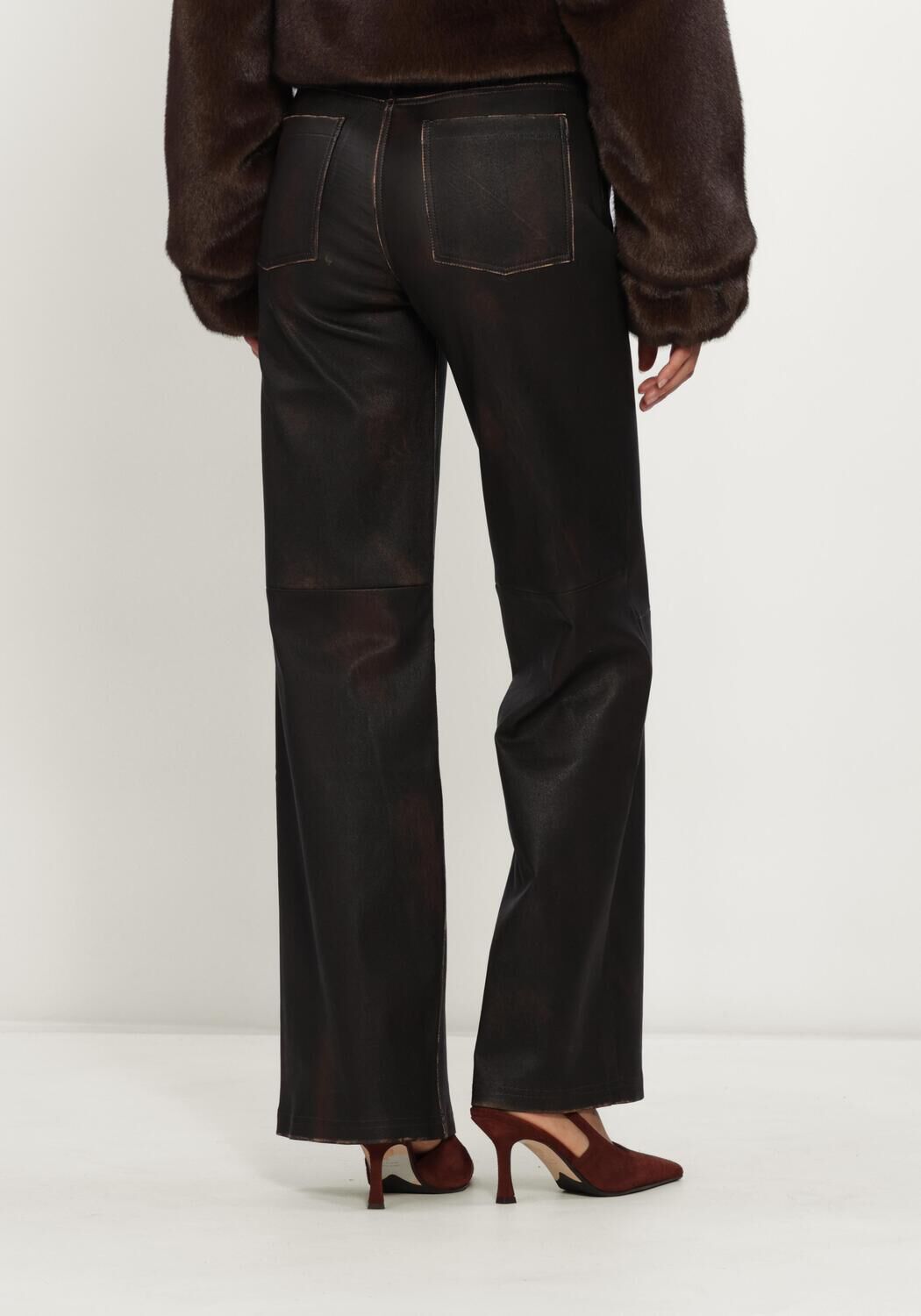 STUDIO AR Pantalon RENITA VINTAGE STRETCH PLONGE en marron - large
