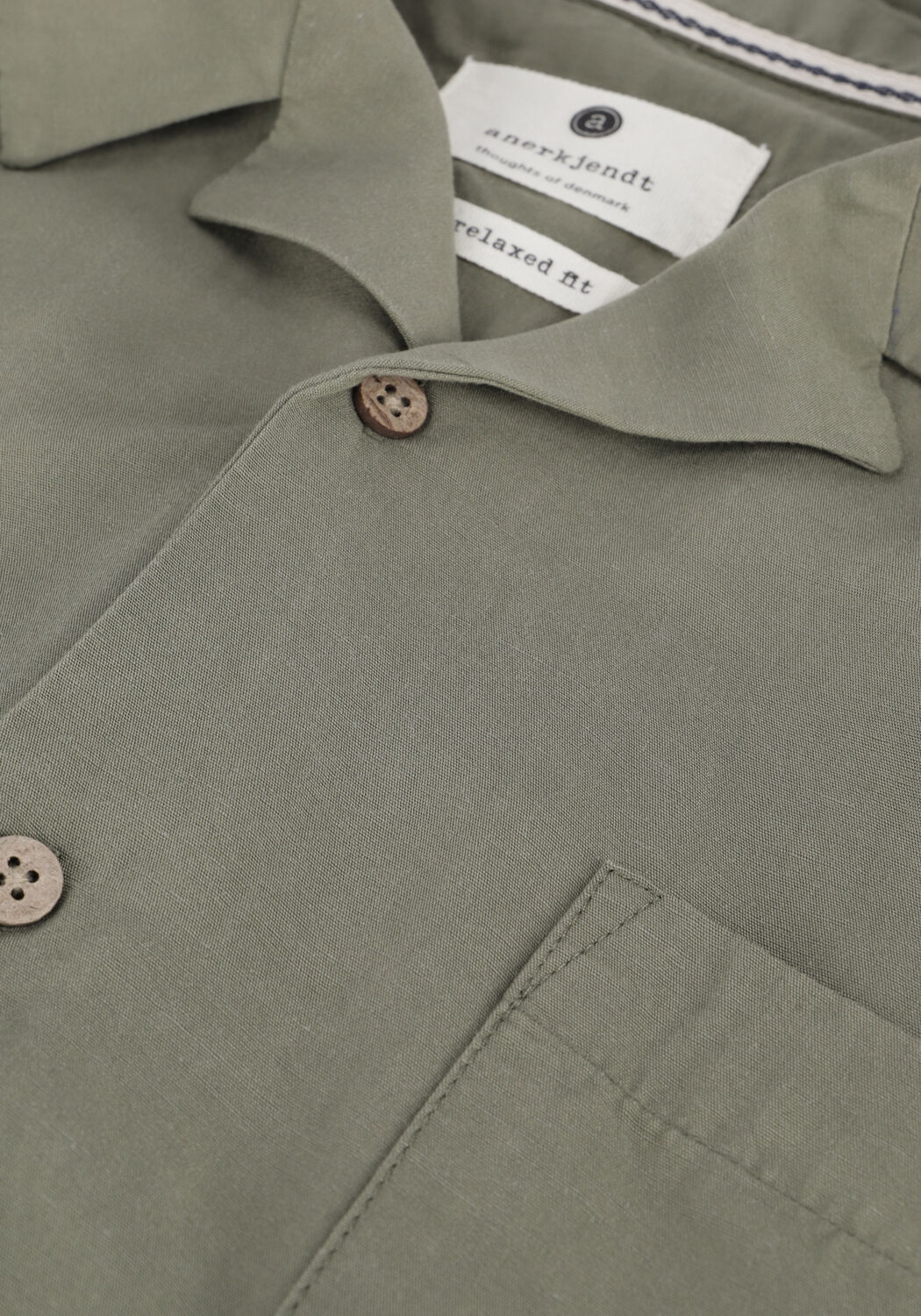 ANERKJENDT Chemise d&eacute;contract&eacute; AKLEO TENCEL MIX SS SHIRT Olive - large