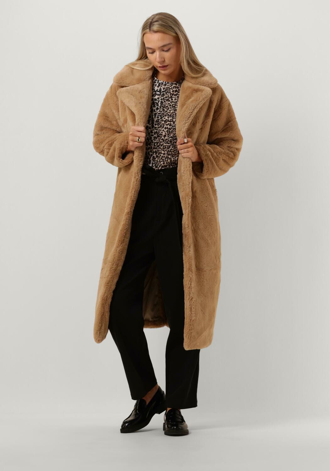 Manteau store fourrure taupe