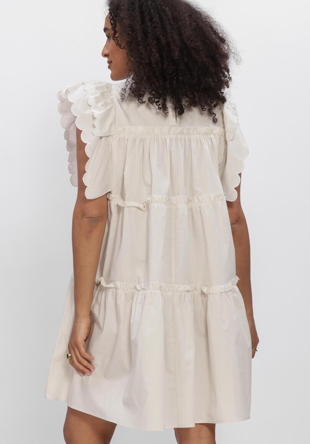 OBJECT Mini robe OBJHOPE S/L DRESS en blanc - large