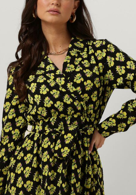 COLOURFUL REBEL Robe maxi VIVIAN BIG FLOWER MAXI DRESS en jaune - large