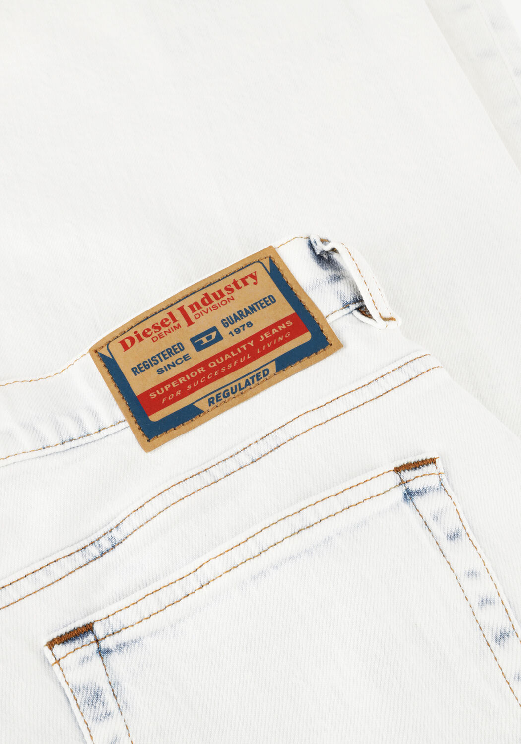 Witte DIESEL Wide jeans 1978 D-AKEMI - large