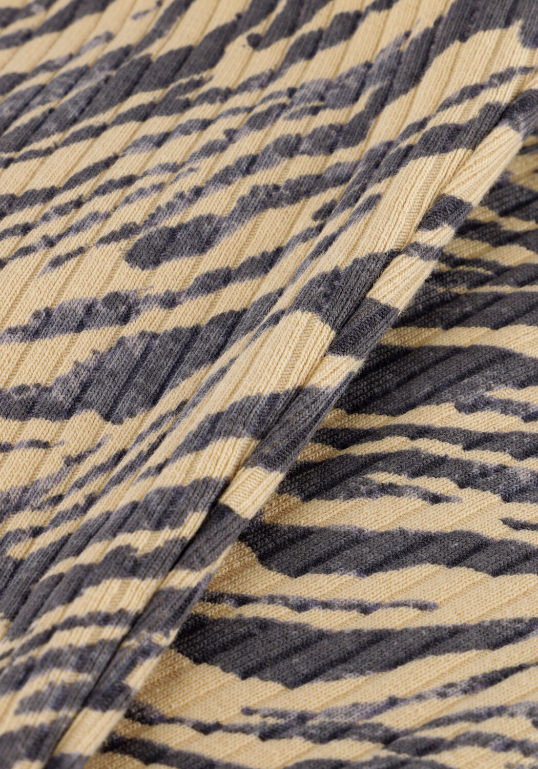 Beige DAILY7 Korte broek ZEBRA RIB PANTS - large