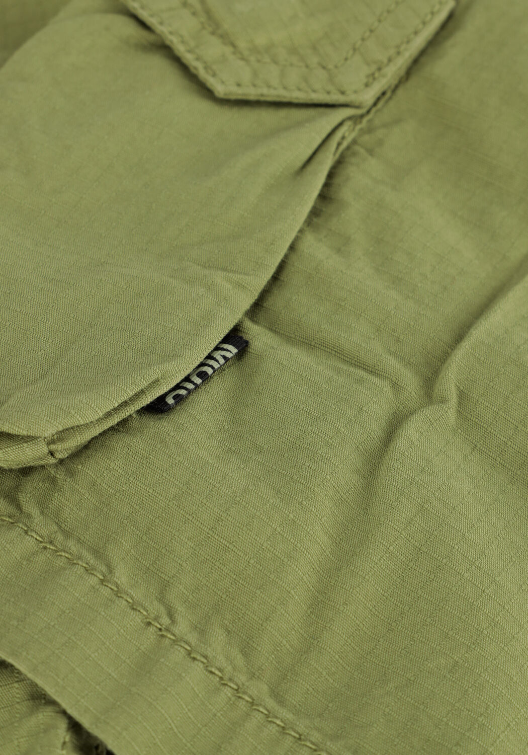 MOLO Pantalon courte ARGOD en vert - large