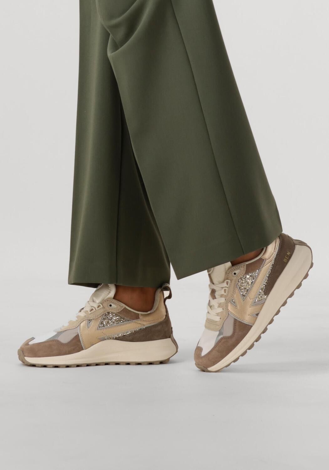 Beige KAOTIKO Sneakers DETROIT GLAM - large