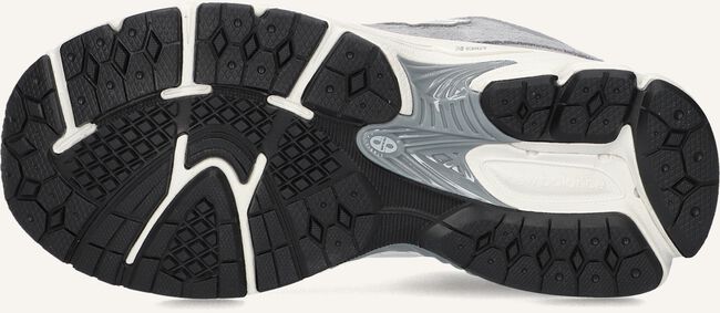 Grijze NEW BALANCE Sneakers GC2002 Grijze NEW BALANCE Sneakers GC2002 - large