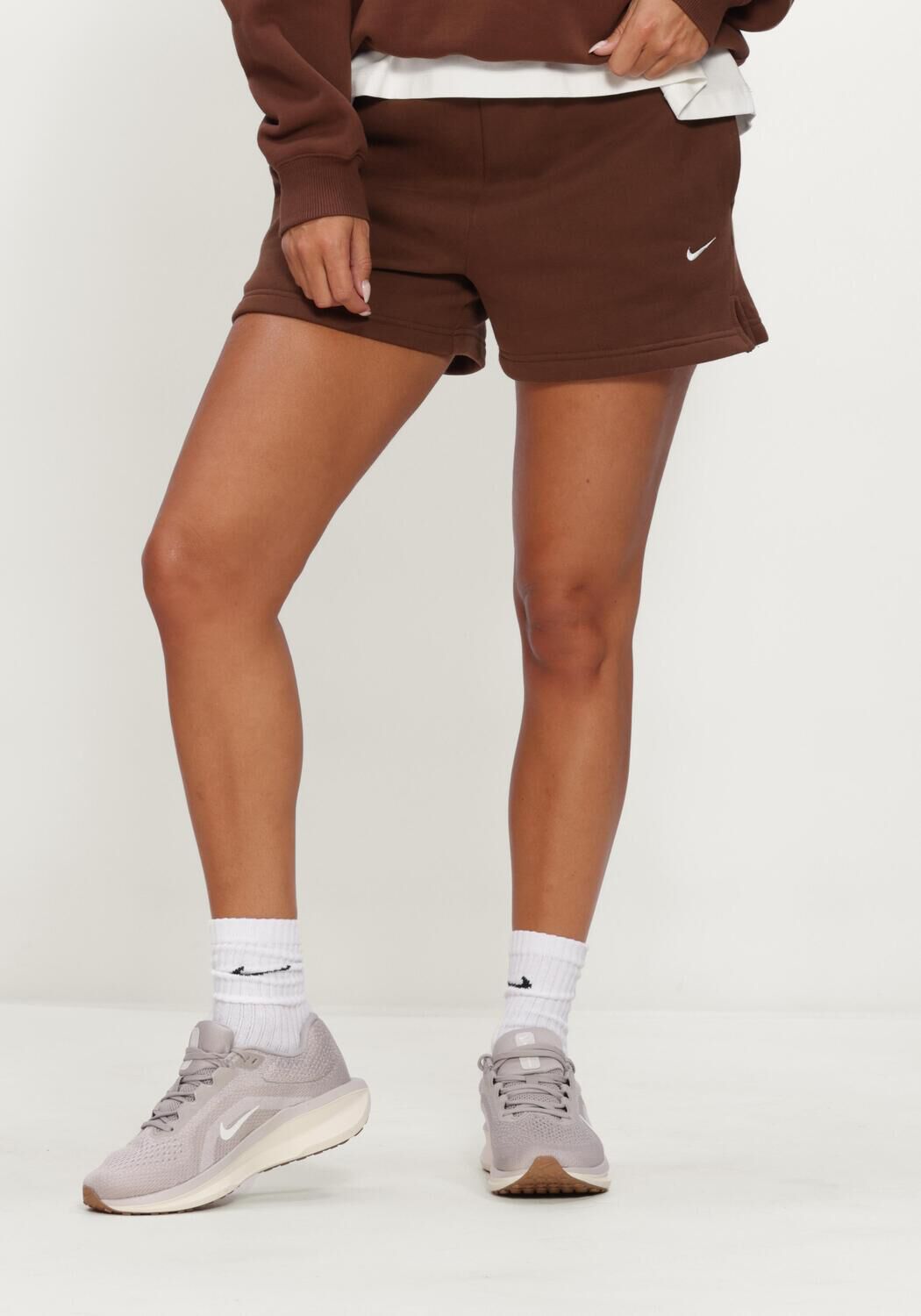 NIKE Pantalon courte NIKE STUDIO FLEECE MEDIUM WEIGHT en marron - large