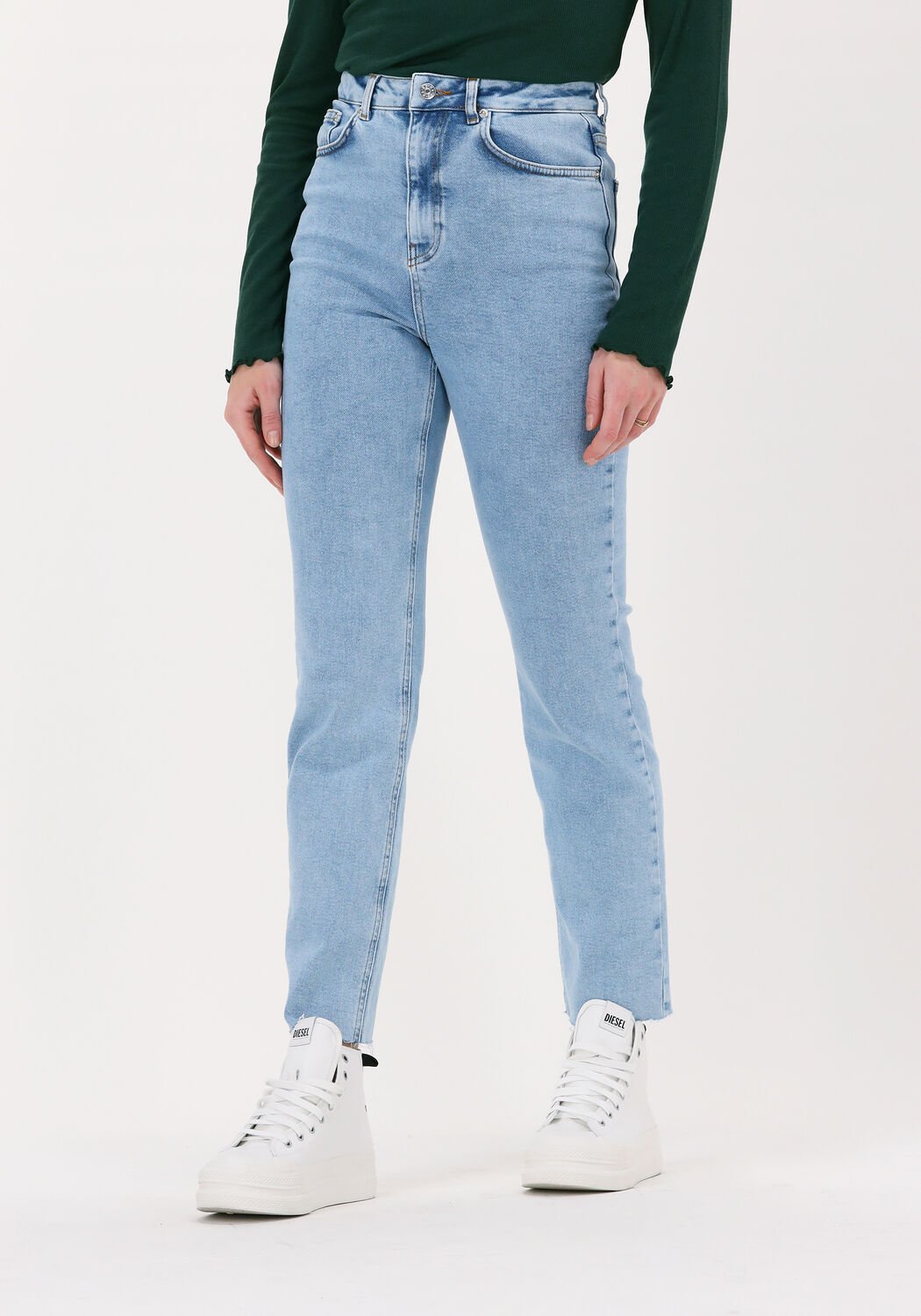 RIANNE MEIJER x NA KD Straight leg jeans HIGH WAIST RAW EDGE DENIM Bleu clair Omoda