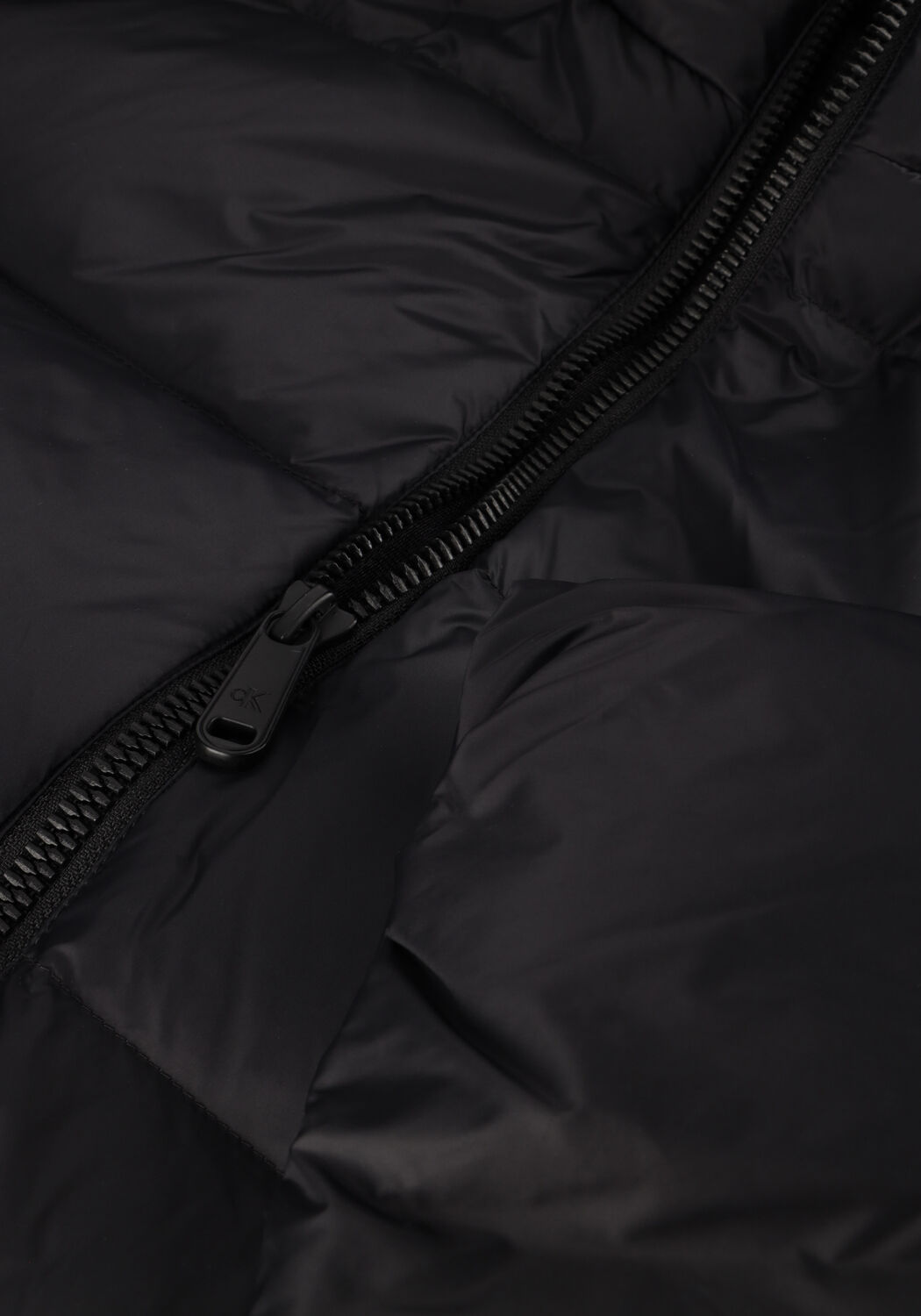 CALVIN KLEIN Veste matelass&eacute; LS NYLON ZIP OFF HOOD DOWN PURRFER en noir - large
