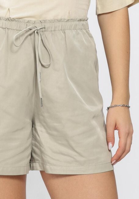 EDITED Pantalon courts YOKO SHORTS en beige - large