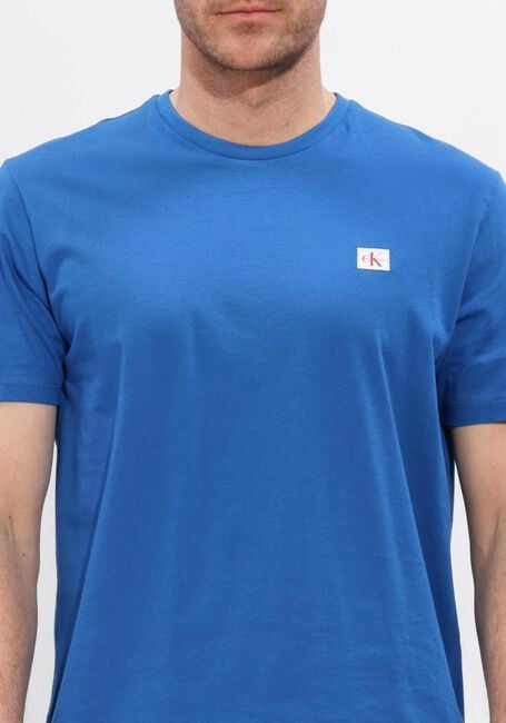 CALVIN KLEIN T-shirt SS BADGE 30S JERSEY CLASSIC TEE en bleu - large