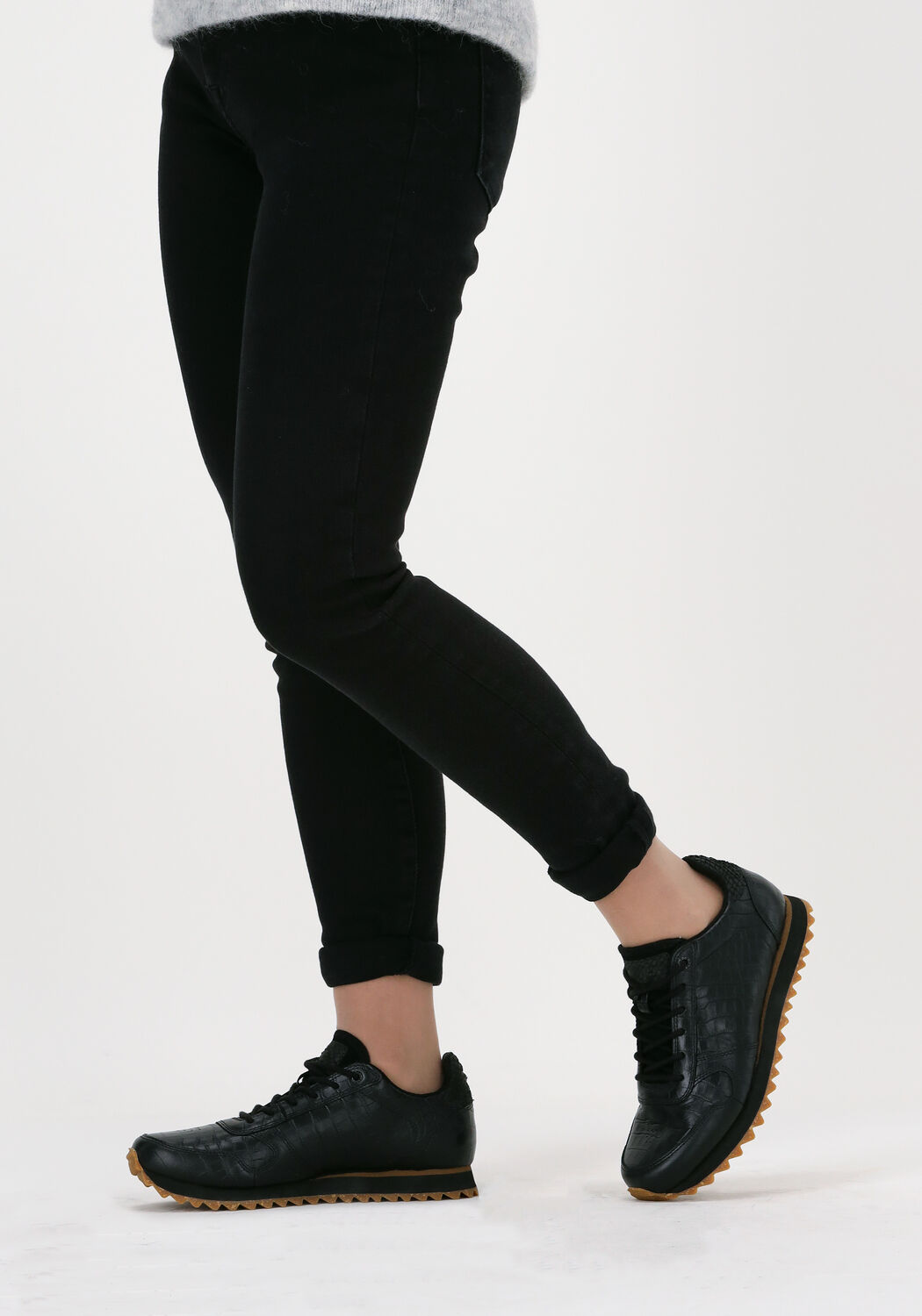 WODEN Baskets basses YDUN CROCO SHINY en noir - large