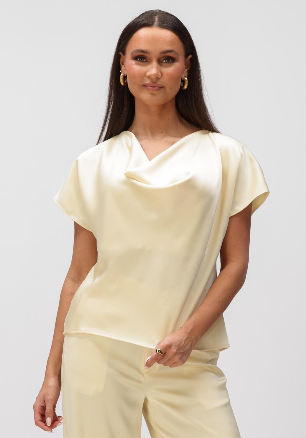 NOTRE-V NV-HINKE WATERFALL Blouses en jaune - large