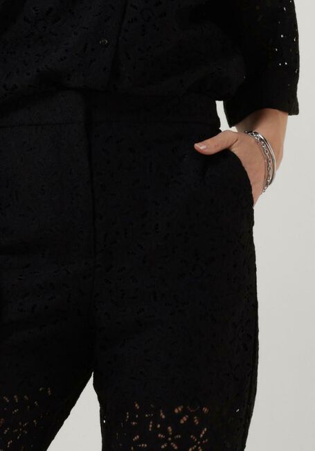 SELECTED FEMME Pantalon évasé SLFKAROLA HW FLARED LACE PANT en noir - large