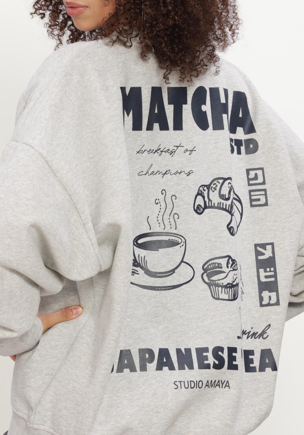 Lichtgrijze STUDIO AMAYA Sweater MATCHA SWEATER - large