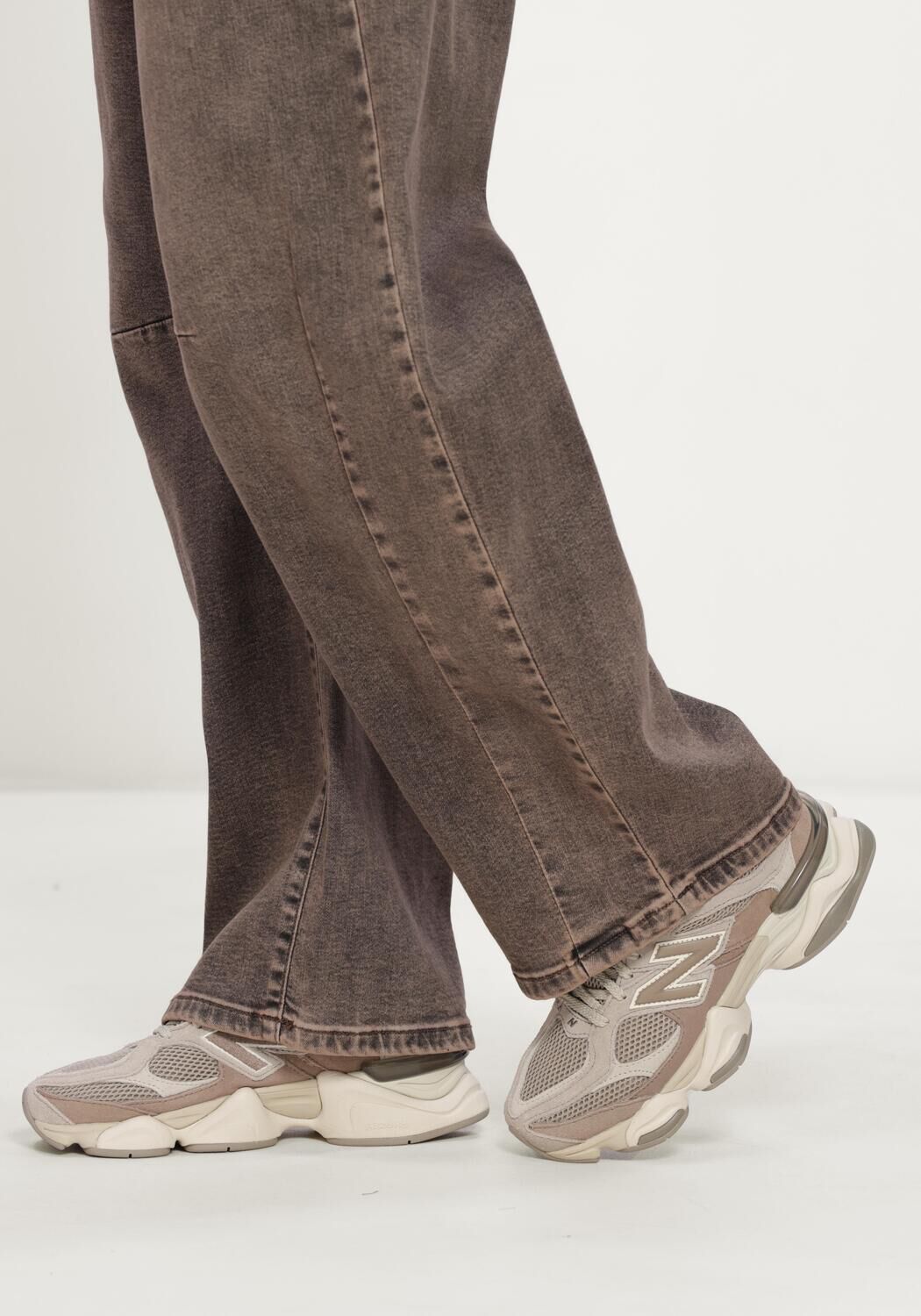 Taupe NEW BALANCE Sneakers U9060 D - large