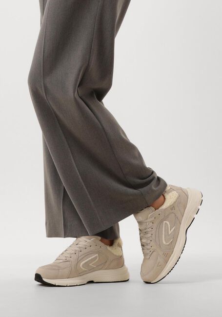 Beige HUB Sneakers TARGET - large