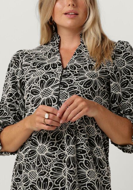 MINUS Mini robe MAILA V-NECK KNEE LENGHT EMBROIDERY DRESS en noir - large