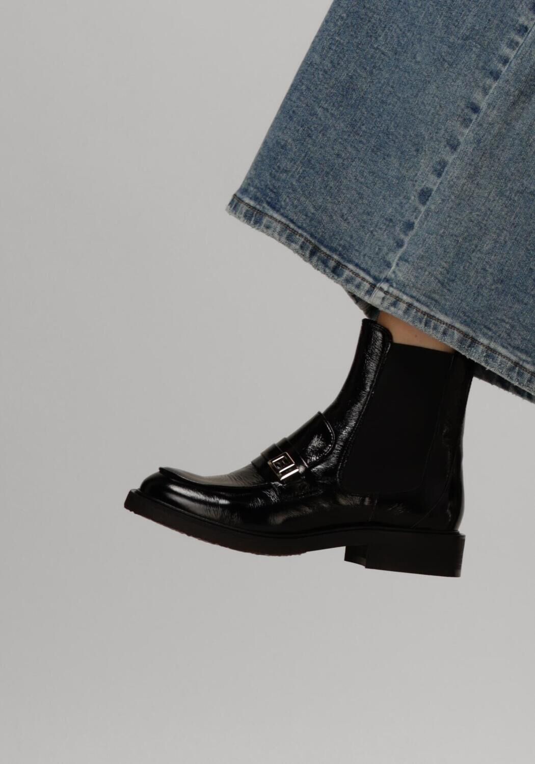 BILLI BI Bottines chelsea A5057 en noir Omoda