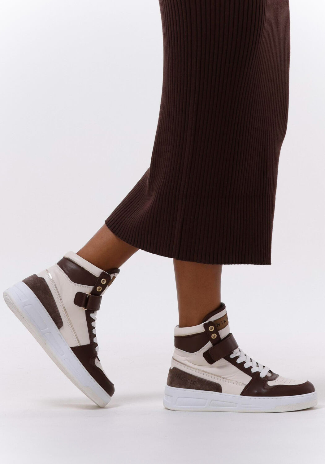 Bruine NIKKIE Hoge sneaker MAY SNEAKER Omoda