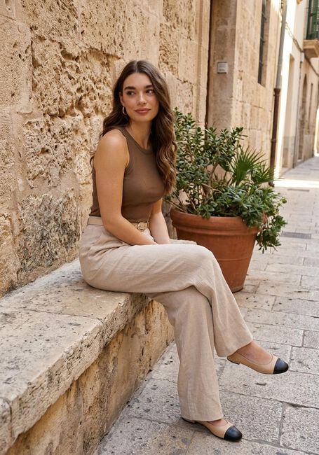 GESTUZ Haut DREW TOP en taupe - large